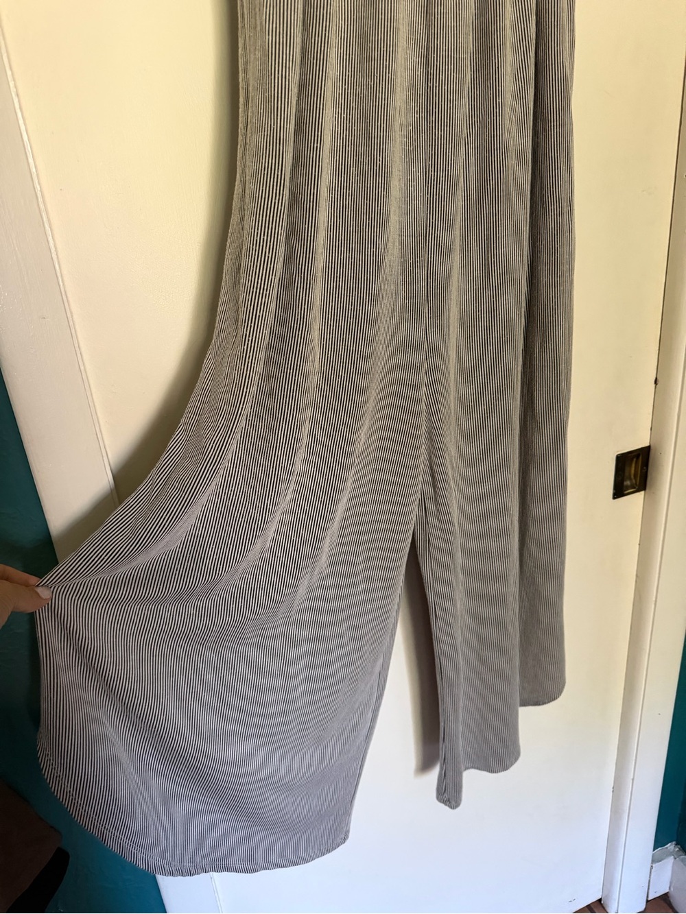 Carly Jean Los Angeles Silver Gray Sleeveless Wide-Leg Jumpsuit - Picture 2 of 3